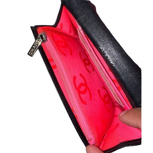 Chanel CC Logo Wallet- Pink Interior 💖 - Picture 7 of 15